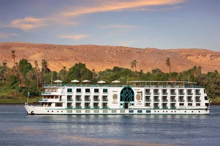 Deluxe ship at the Luxor quay on a 4-day Nile river cruise with entrance fees included
